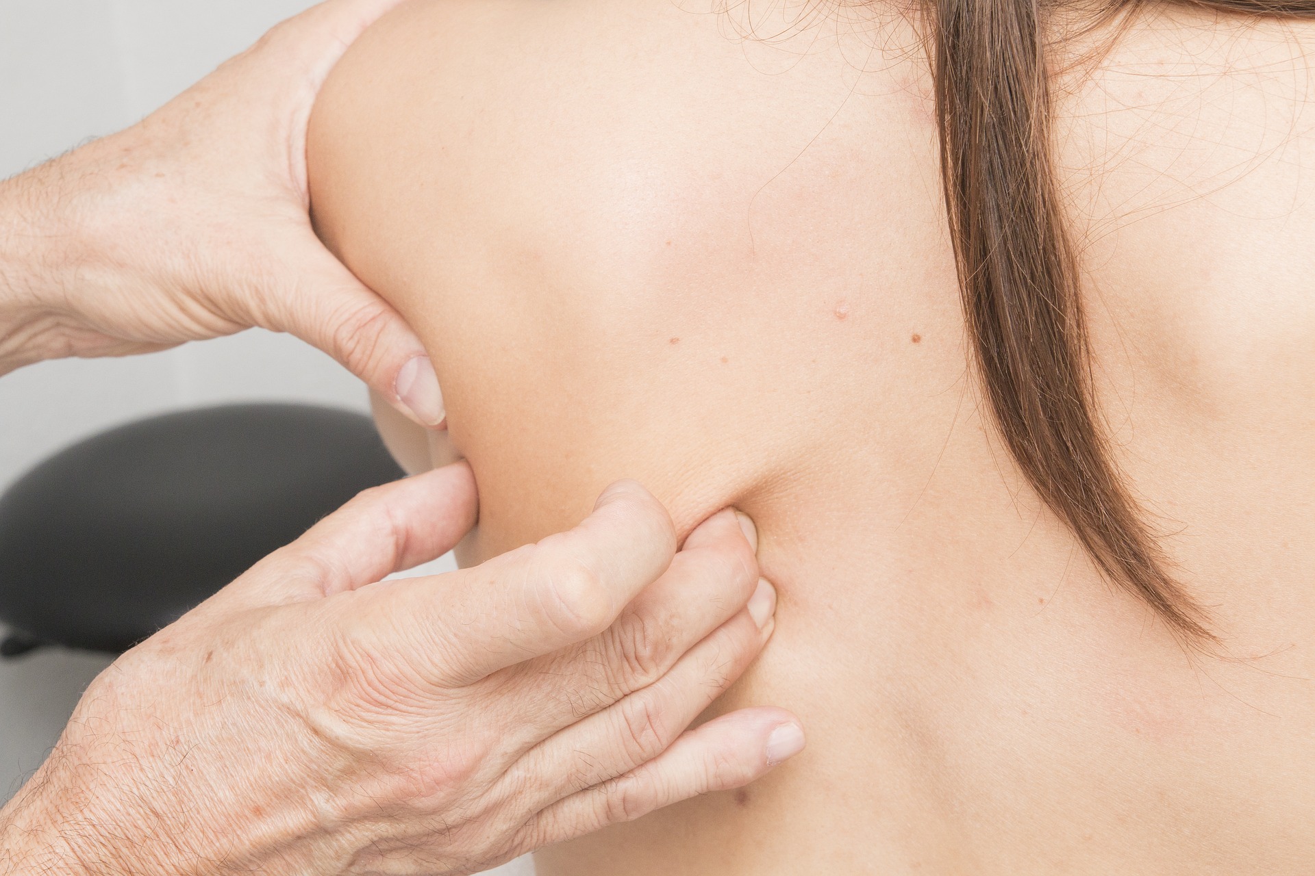 Comment bien soigner une SCIATIQUE? - Chiropractie Toulouse